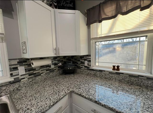 308 E Ottawa Street, Paola, KS 66071