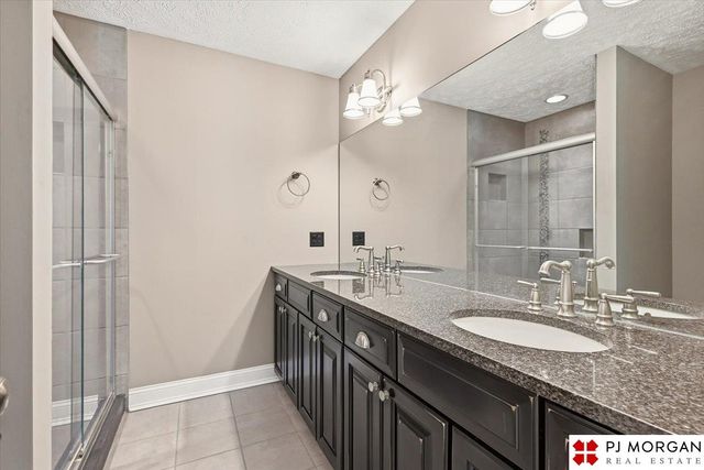 15016 California Circle, Omaha, NE 68154