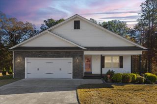 206 Cottage Crest Court, Chickamauga, GA 30707