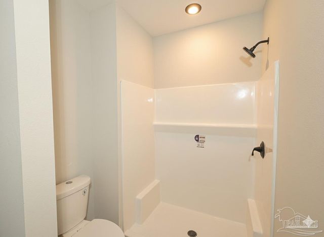 2942 N 14th Ave, Milton, FL 32583