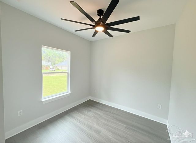 2942 N 14th Ave, Milton, FL 32583