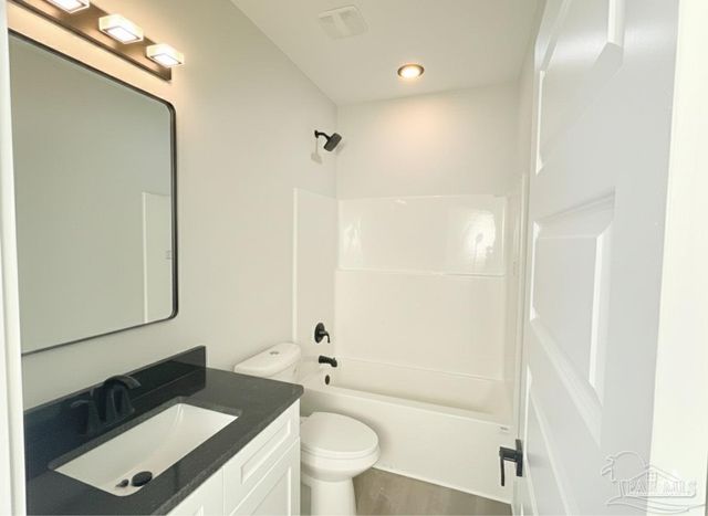 2942 N 14th Ave, Milton, FL 32583