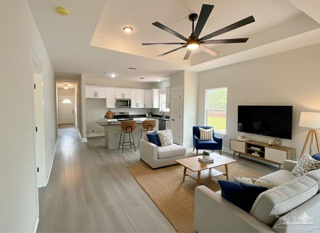 2942 N 14th Ave, Milton, FL 32583