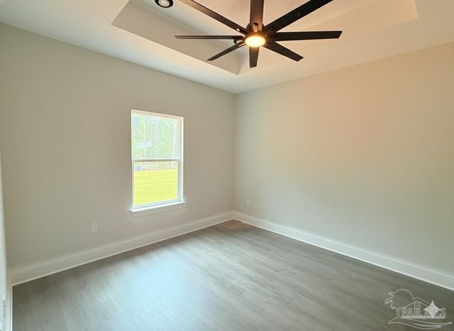 2942 N 14th Ave, Milton, FL 32583