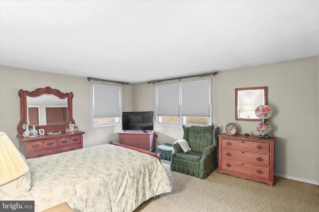 114 LEXINGTON RD, York, PA 17402