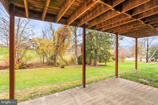 114 LEXINGTON RD, York, PA 17402