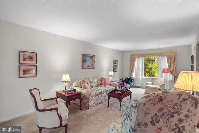 114 LEXINGTON RD, York, PA 17402