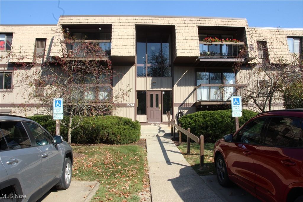 9761 Sunrise Boulevard, North Royalton, OH 44133