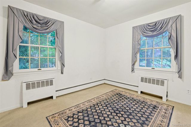 12 E Wheeler Place E, West Nyack, NY 10994