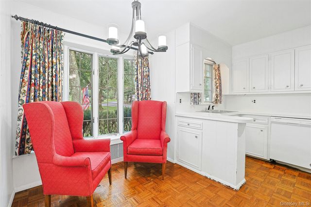 12 E Wheeler Place E, West Nyack, NY 10994