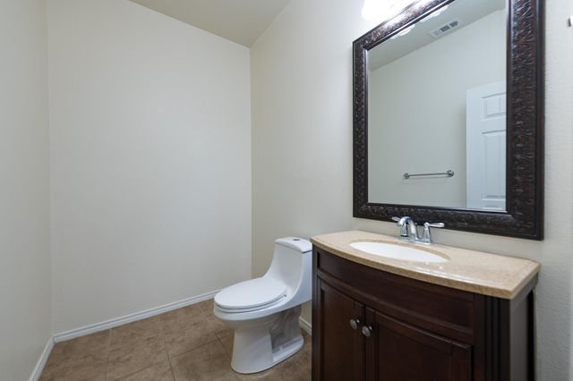 305 Talon Grasp TRL, Leander, TX 78641