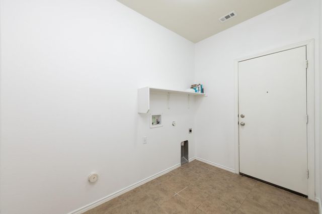 305 Talon Grasp TRL, Leander, TX 78641