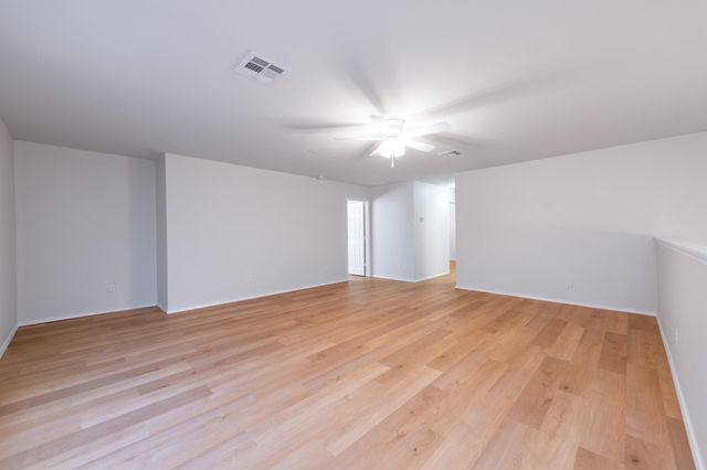 305 Talon Grasp TRL, Leander, TX 78641