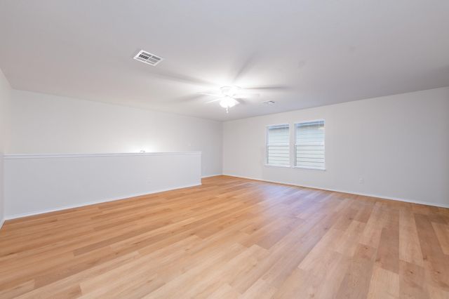 305 Talon Grasp TRL, Leander, TX 78641