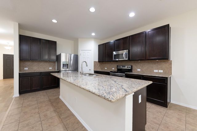 305 Talon Grasp TRL, Leander, TX 78641