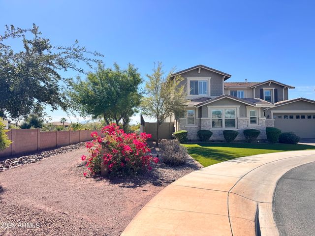 13713 W HARVEST Avenue, Litchfield Park, AZ 85340