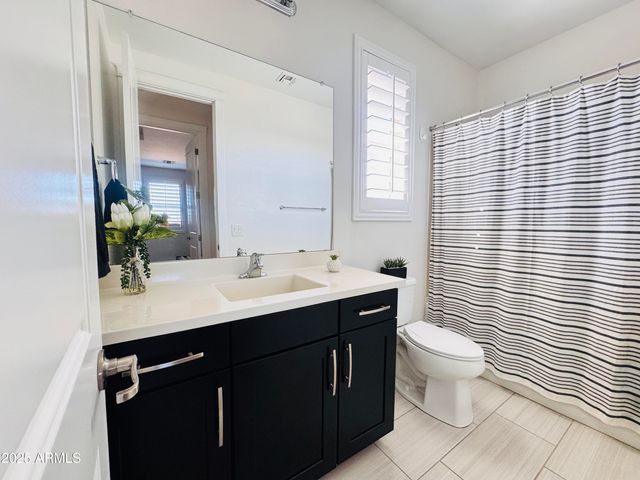 13713 W HARVEST Avenue, Litchfield Park, AZ 85340