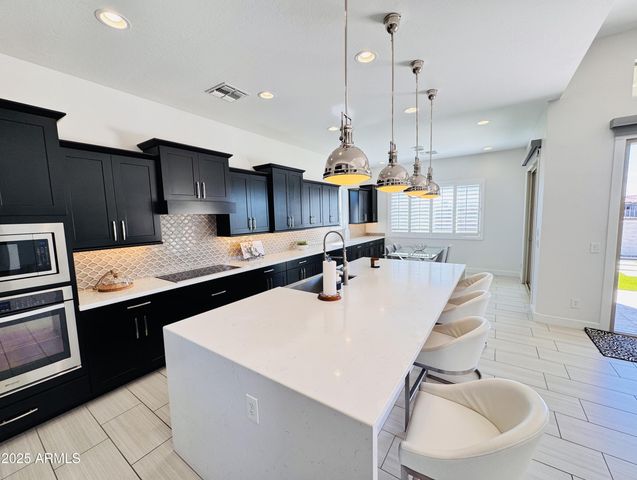 13713 W HARVEST Avenue, Litchfield Park, AZ 85340