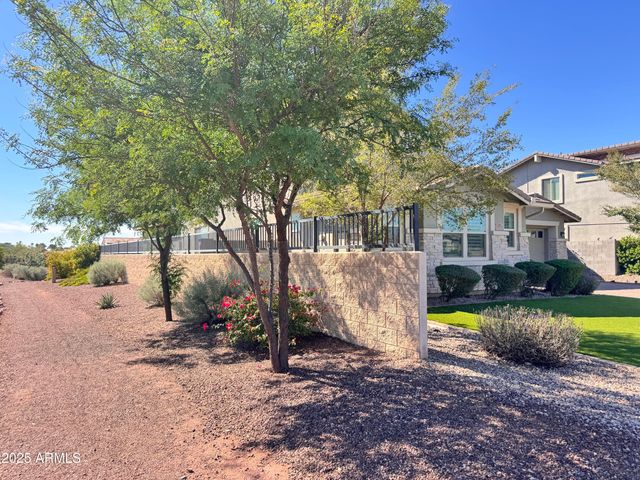 13713 W HARVEST Avenue, Litchfield Park, AZ 85340