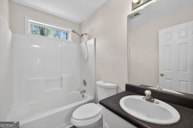 222 Eagles Crest Court, Mcdonough, GA 30253