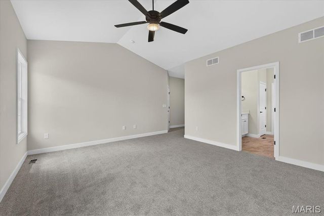 1227 Ole Town Bridge Drive, O'fallon, IL 62269