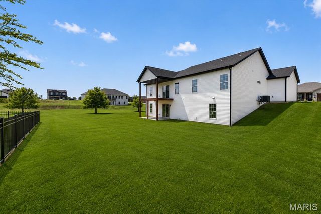 1227 Ole Town Bridge Drive, O'fallon, IL 62269