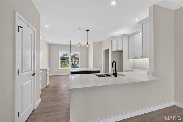 1227 Ole Town Bridge Drive, O'fallon, IL 62269