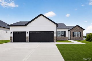 1227 Ole Town Bridge Drive, O'fallon, IL 62269
