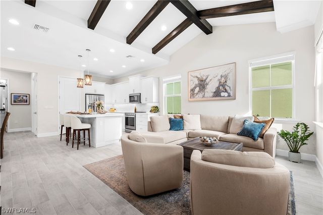 7281 Saona CT, Naples, FL 34113