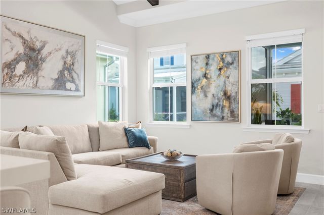 7281 Saona CT, Naples, FL 34113