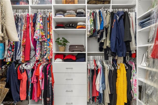 7281 Saona CT, Naples, FL 34113