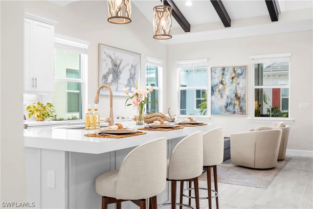 7281 Saona CT, Naples, FL 34113