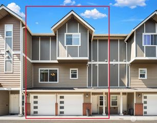 7236 212th Street #B, Edmonds, WA 98026