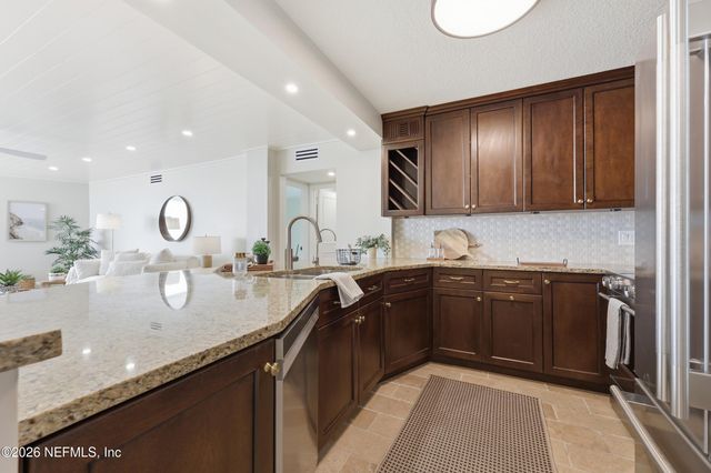 2200 OCEAN Drive S 4A, Jacksonville Beach, FL 32250