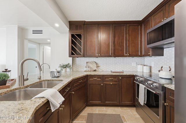 2200 OCEAN Drive S 4A, Jacksonville Beach, FL 32250