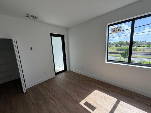 111 NW 15th Court, Pompano Beach, FL 33060