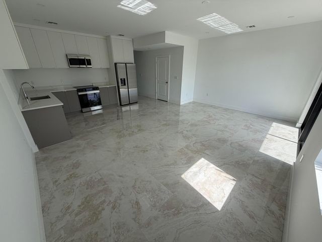 111 NW 15th Court, Pompano Beach, FL 33060