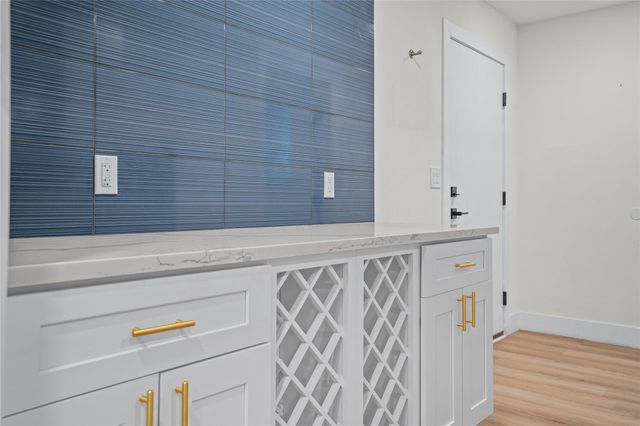 2400 Broken Oak DR, Austin, TX 78745