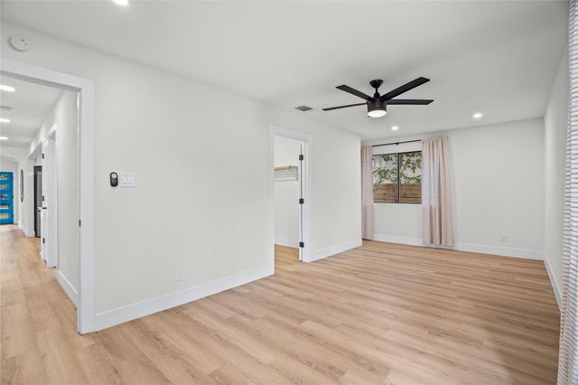 2400 Broken Oak DR, Austin, TX 78745