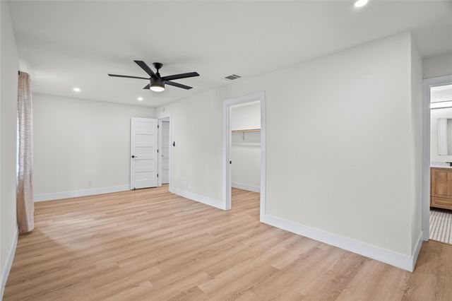 2400 Broken Oak DR, Austin, TX 78745