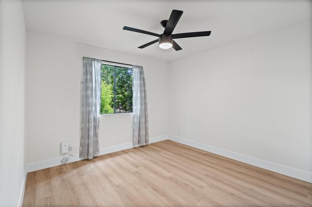 2400 Broken Oak DR, Austin, TX 78745