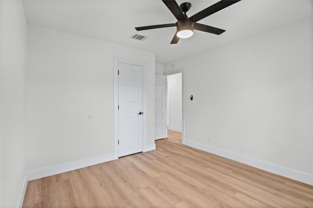 2400 Broken Oak DR, Austin, TX 78745