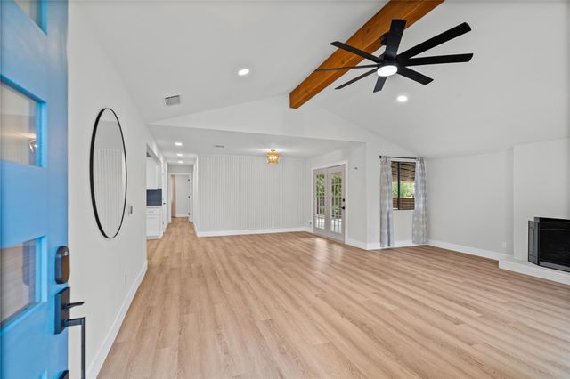 2400 Broken Oak DR, Austin, TX 78745