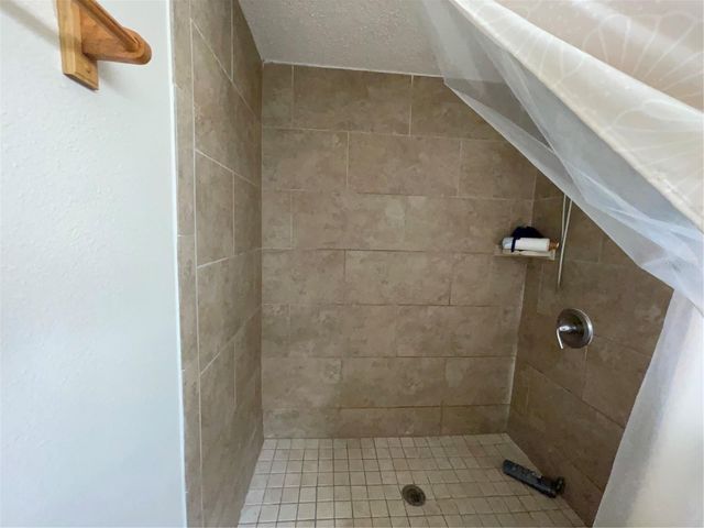 9481 HIGHLAND OAK DRIVE 1404, Tampa, FL 33647