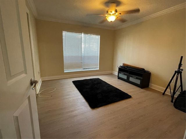 9481 HIGHLAND OAK DRIVE 1404, Tampa, FL 33647