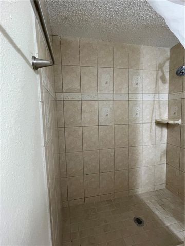 9481 HIGHLAND OAK DRIVE 1404, Tampa, FL 33647