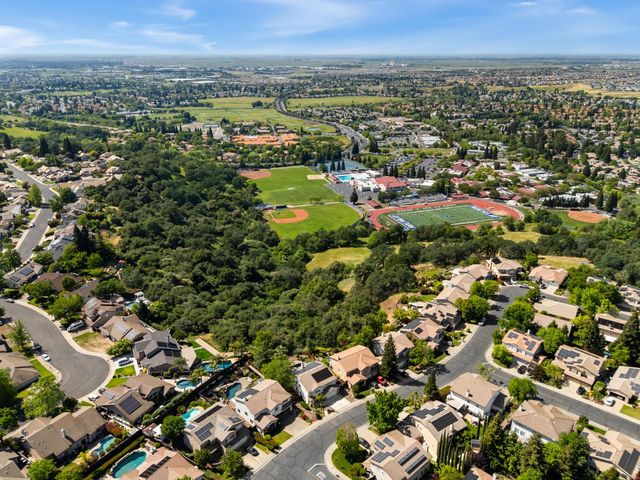 5113 Wedgewood Way, Rocklin, CA 95765