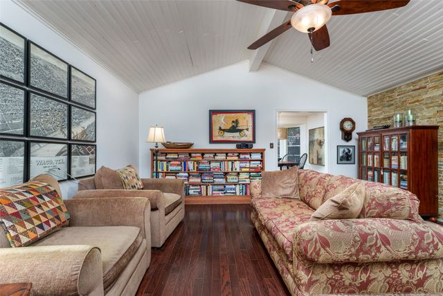 3615 Yorkshire Drive, Arlington, TX 76013