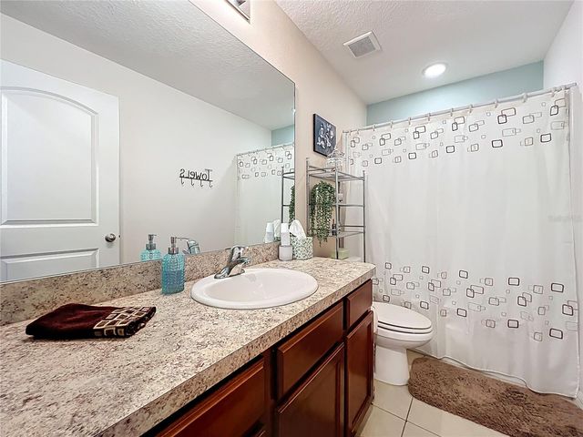 817 LAUREL VIEW WAY, Groveland, FL 34736