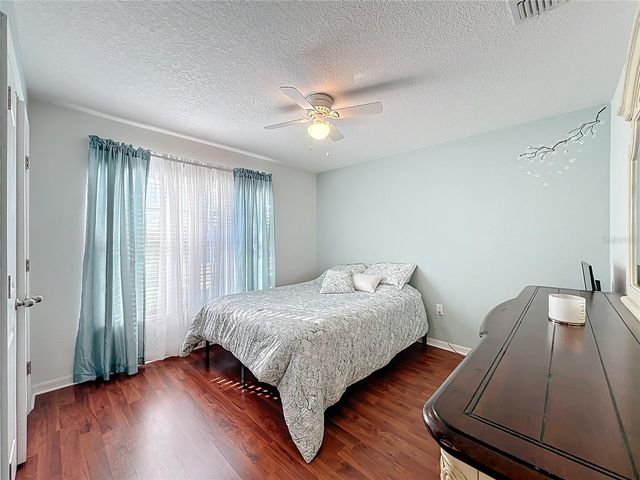 817 LAUREL VIEW WAY, Groveland, FL 34736